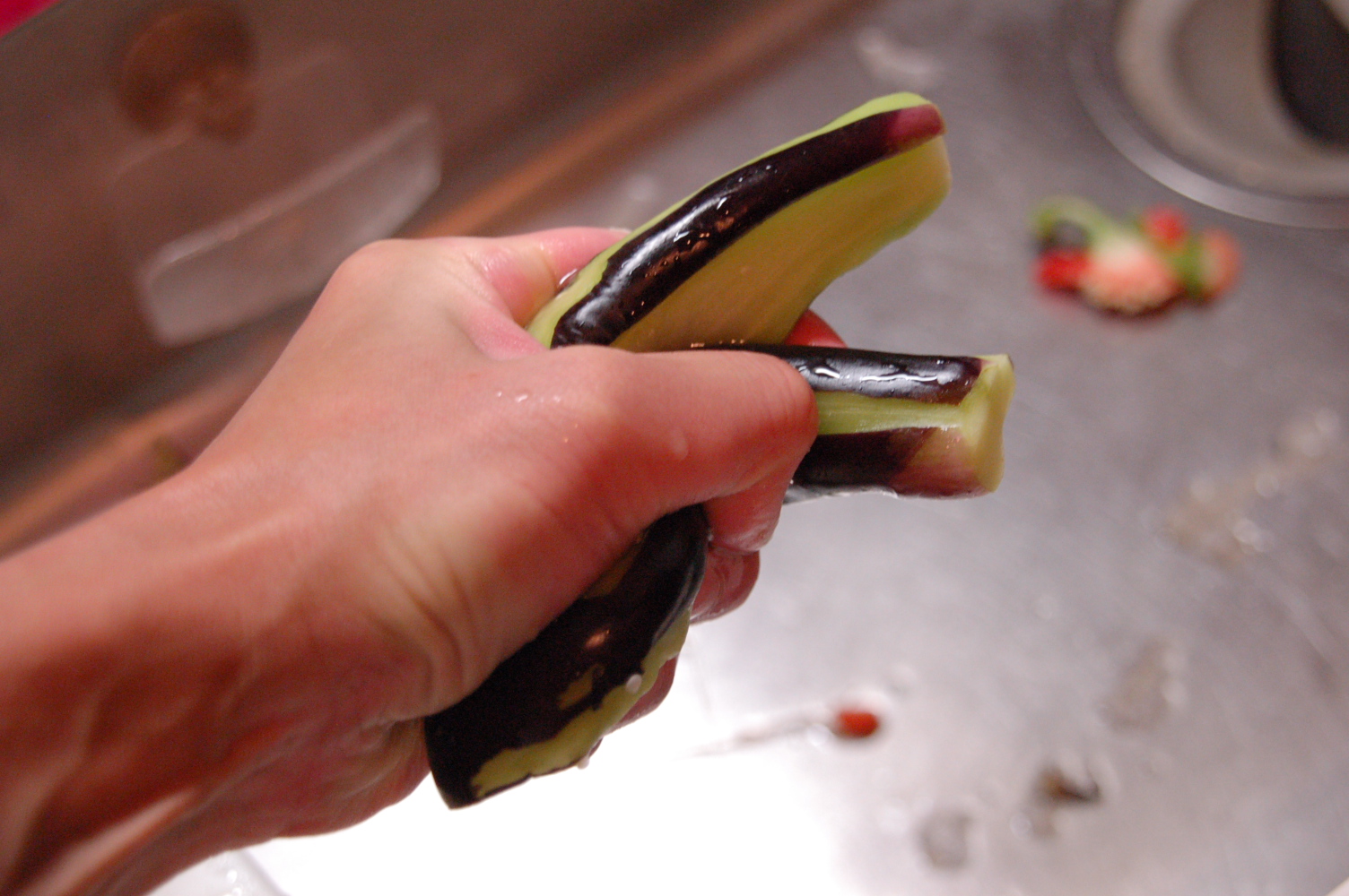 水分とアクをしぼるきる